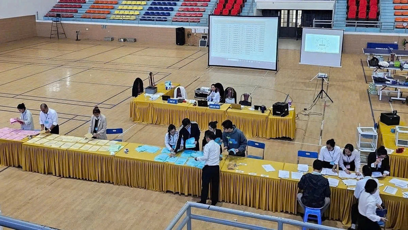 Buổi đấu giá đất ngày 29/11/2024 bị một nhóm các đối tượng trả giá 30 tỷ đồng/m2 đất Buổi đấu giá đất ngày 29/11/2024 bị một nhóm các đối tượng trả giá 30 tỷ đồng/m2 đất