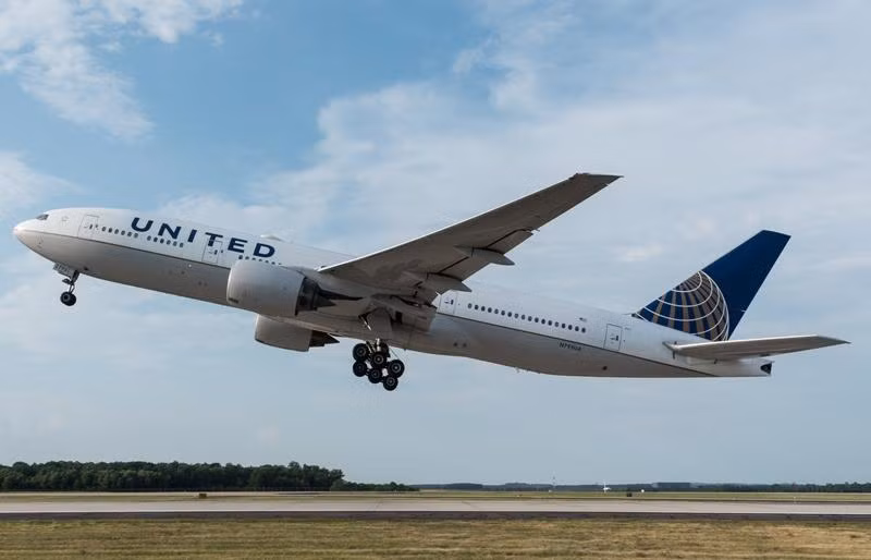 Nhà sản xuất Boeing khuyến cáo tạm dừng toàn bộ dòng máy bay B777 sau sự cố cháy máy bay tại Denver Nhà sản xuất Boeing khuyến cáo tạm dừng toàn bộ dòng máy bay B777 sau sự cố cháy máy bay tại Denver