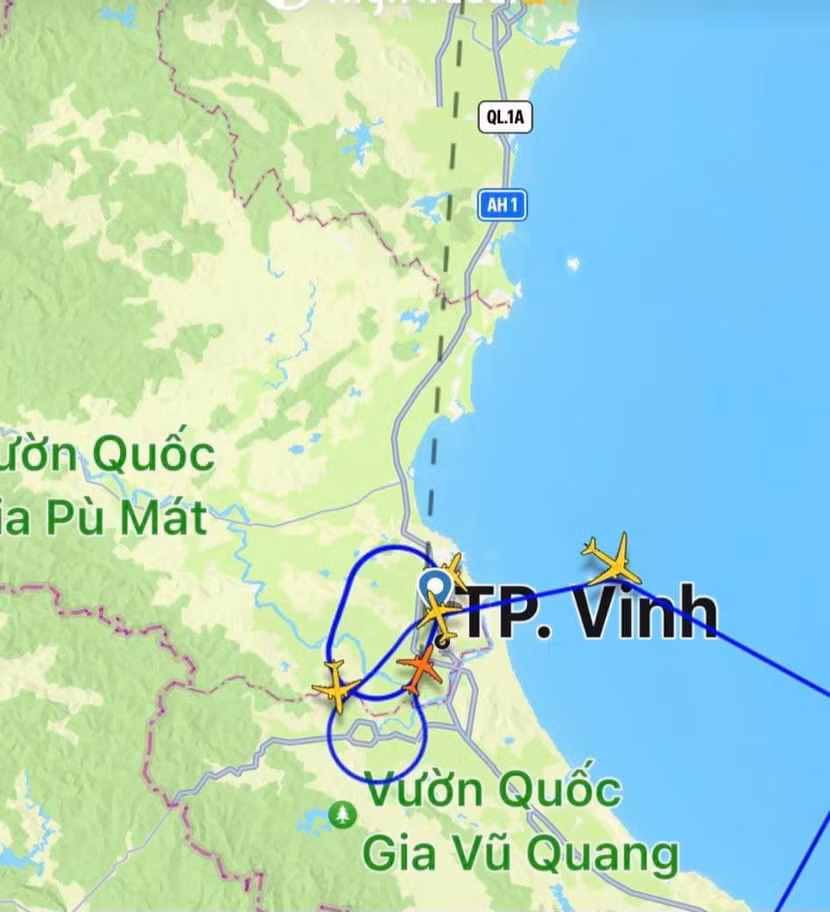 Một chuyến bay từ Đồng Hới ra Nội Bài phải chuyển hướng hạ cánh về Vinh trong đêm 23/8