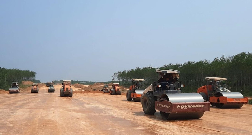 Thi công cao tốc Vạn Ninh- Cam Lộ