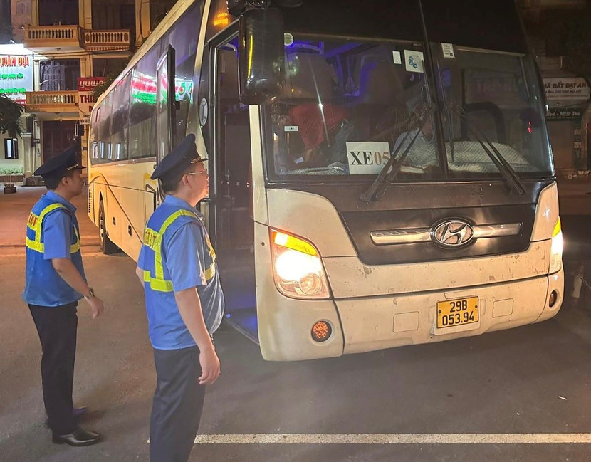 Kiểm tra xe chở khách Kiểm tra xe chở khách