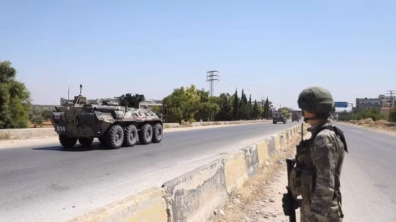 Đoàn xe quân sự Nga đang thực hiện một nhiệm vụ ở Syria