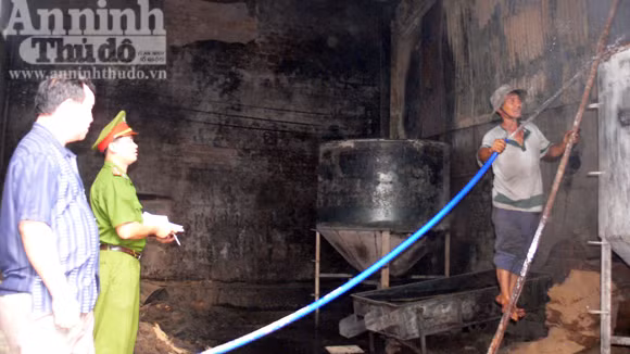 Cháy xưởng sản xuất bột nhang lớn nhất tại Bình Định ảnh 1