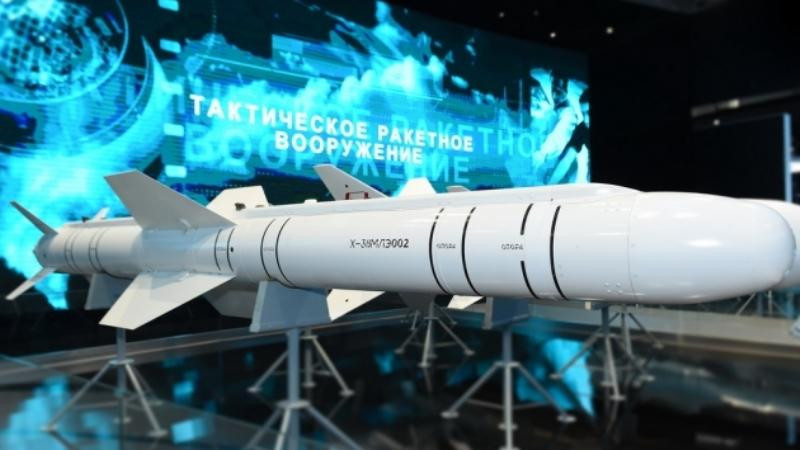 UAV Thunder của Nga sẽ được trang bị tên lửa X-38