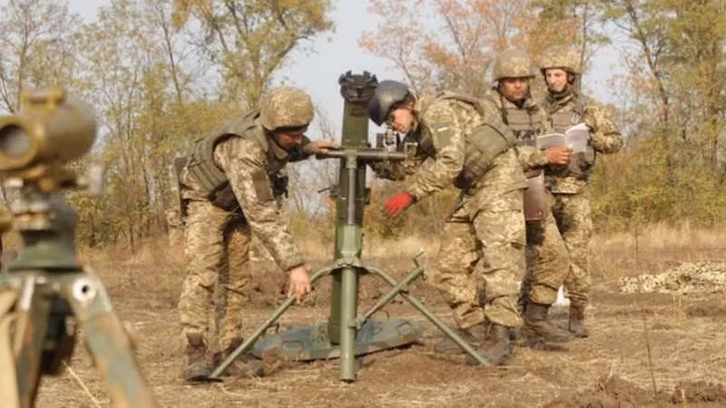 Súng cối M120-15 Hammer mới nhất của Ukraine