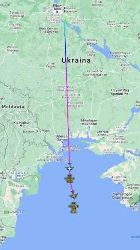 Hai máy bay C-17A của Qatar được nhìn thấy rời khỏi lãnh thổ Ukraine, ngày 16-3-2021
