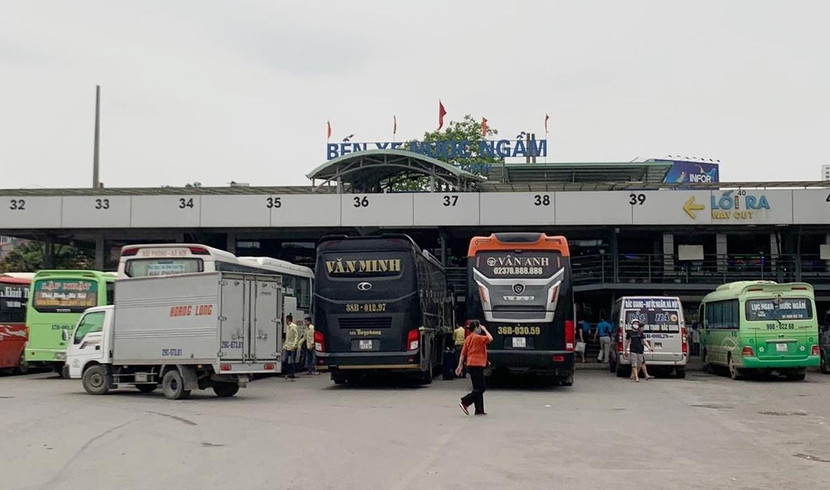 Tại bến xe Nước Ngầm ghi nhận hàng chục doanh nghiệp bỏ bến Tại bến xe Nước Ngầm ghi nhận hàng chục doanh nghiệp bỏ bến