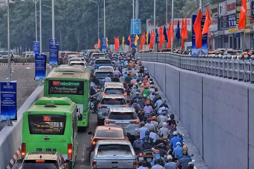 Hà Nội phát sinh thêm một số điểm ùn tắc giao thông