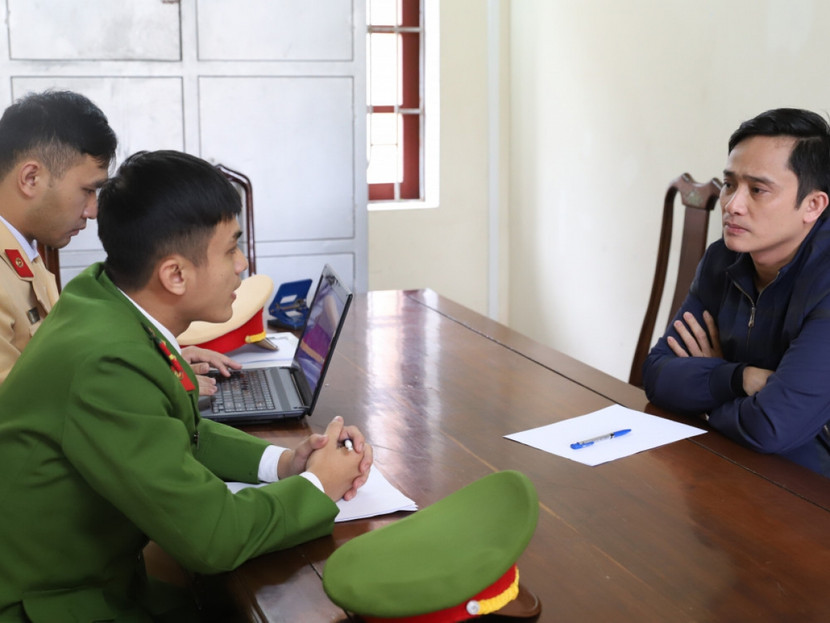 Đối tượng Phạm Tuân tại cơ quan chức năng. Ảnh: VOV Đối tượng Phạm Tuân tại cơ quan chức năng. Ảnh: VOV