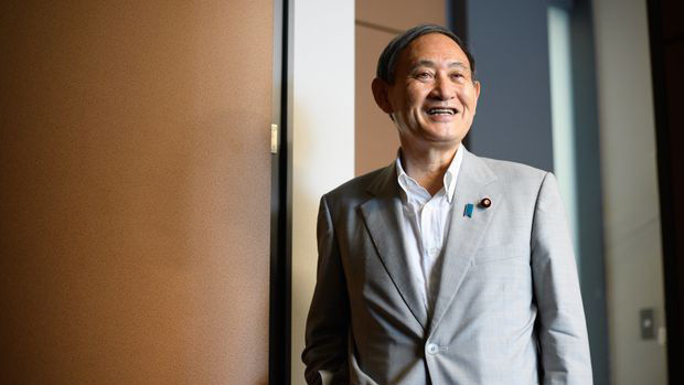 Chánh văn phòng Nội các Nhật Bản Yoshihide Suga