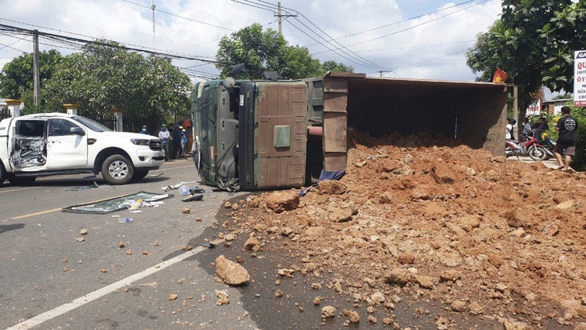 Hiện trường vụ tai nạn trên QL 56. Ảnh: VOV