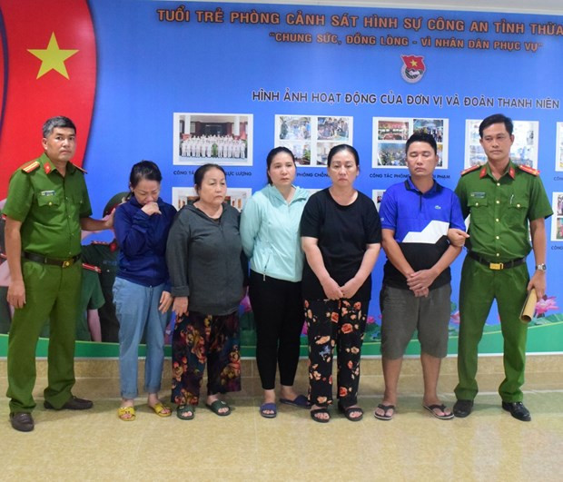 Nhóm đối tượng trộm chuyên nghiệp bị công an bắt giữ. Nguồn: baothuathienhue.vn