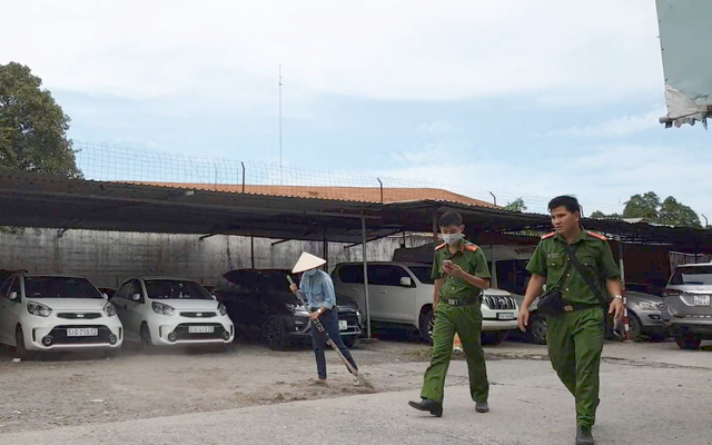 Công an có mặt tại hiện trường xảy ra vụ việc. Ảnh: Dân Trí