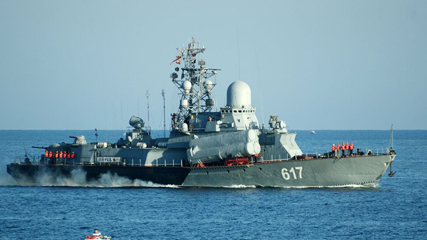 Tàu chiến Nga tham gia cuộc tập trận