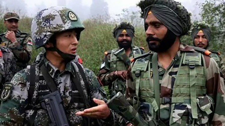 Binh sĩ Trung Quốc và Ấn Độ ở khu vực biên giới