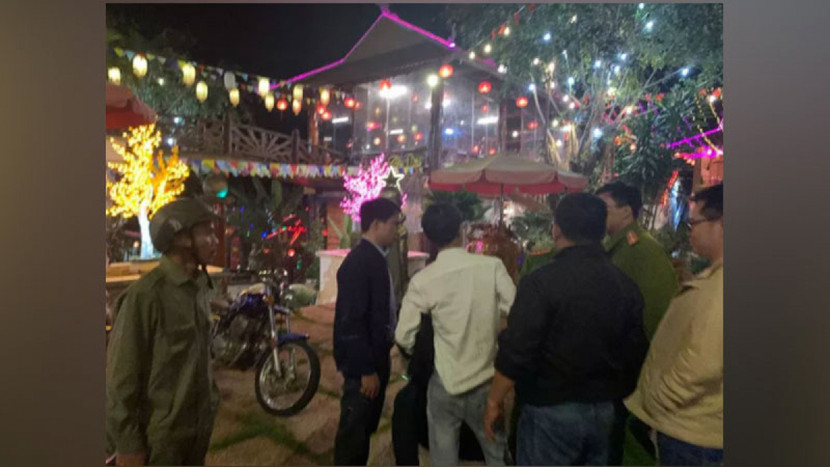 Ngay sau khi xảy ra vụ việc, lực lượng công an đã có mặt giải quyết. Ảnh: NLD