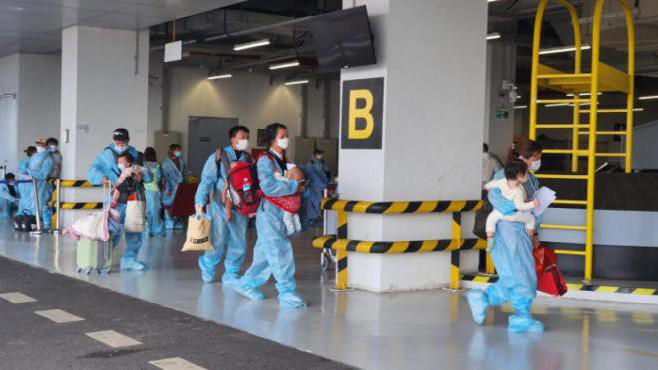 Các chuyến bay quốc tế thương mại đưa công dân Việt Nam về nước theo hình thức tự chi trả phải tạm dừng