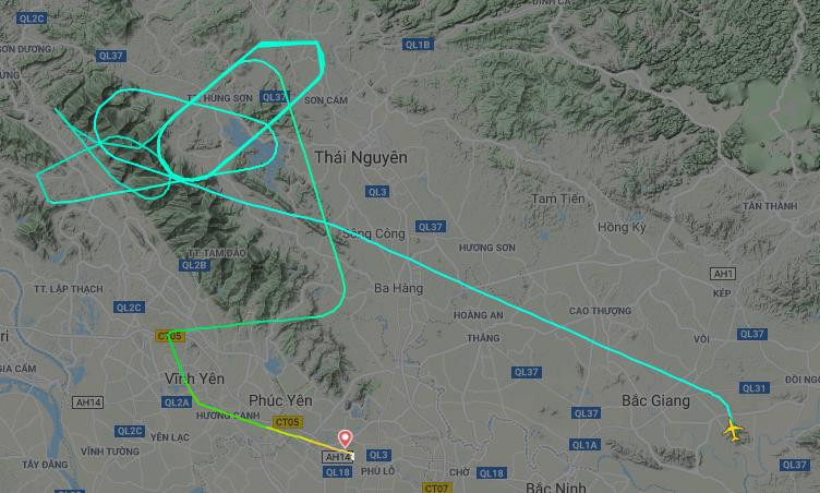 Chuyến bay QH1055 phải bay vòng rất lâu trước khi có thể hạ cánh xuống Nội Bài