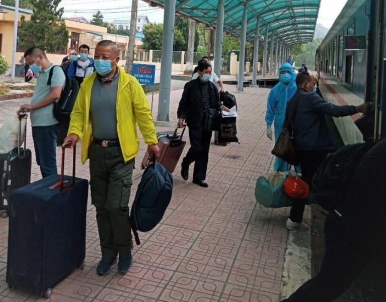 Đoàn tàu chở 92 chuyên gia Trung Quốc sang KCN Dung Quất, Quảng Ngãi đã đến nơi an toàn