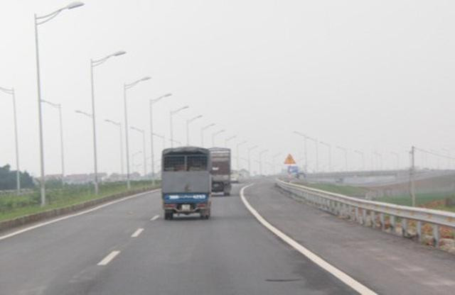 Bộ GTVT cho biết, chưa bố trí được vốn để mở rộng QL39 nối với cao tốc Hà Nội- Hải Phòng