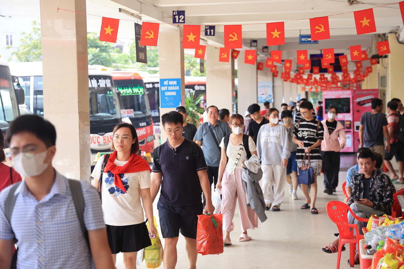 Lượng khách qua các bến xe không đông Lượng khách qua các bến xe không đông