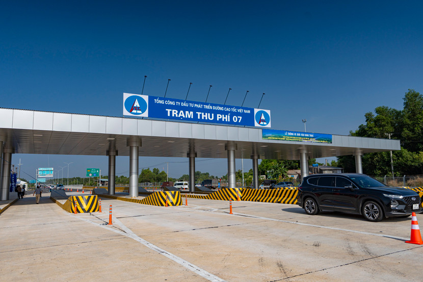 Cao tốc Bến Lức- Long Thành sẽ thu phí từ ngày 10-8 tới đây Cao tốc Bến Lức- Long Thành sẽ thu phí từ ngày 10-8 tới đây