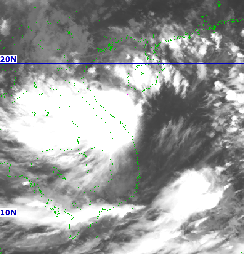 Bão số 6 chỉ còn cách bờ biển Quảng Trị- TP Huế khoảng 190km Bão số 6 chỉ còn cách bờ biển Quảng Trị- TP Huế khoảng 190km