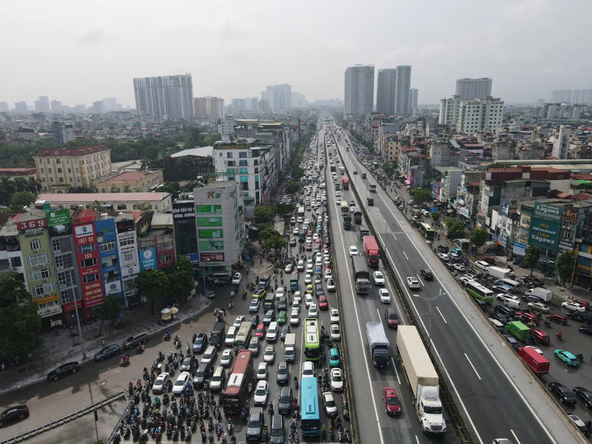 Đến chiều 16/8, việc sửa chữa các khe co giãn đã hoàn thành, toàn tuyến không còn điểm nào bị rào chắn