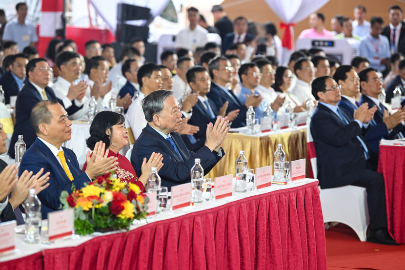 Tổng Bí thư Tô Lâm và các lãnh đạo Bộ, ngành, địa phương dự Lễ khánh thành, khởi công 250 dự án sáng 19/8