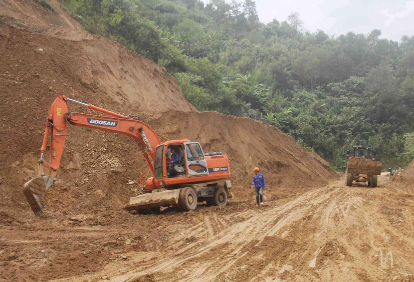 Quốc lộ 4H thường xuyên bị sạt lở khi có mưa lớn