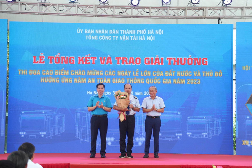 Lái xe Trần Anh Dân, giải Nhất cuộc thi "lái xe giỏi, an toàn 2023"