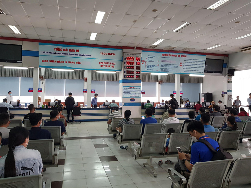 Hành khách mua vé tàu cách xa ngày khởi hành được giảm giá mạnh