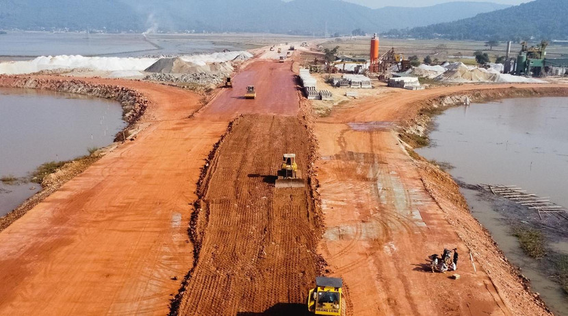 Năm 2023, mỗi tháng Bộ GTVT phải tiêu hết 8.000 tỷ đồng Năm 2023, mỗi tháng Bộ GTVT phải tiêu hết 8.000 tỷ đồng