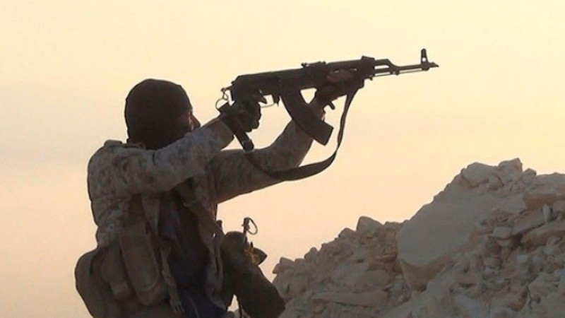 Một tay súng thánh chiến thuộc lực lượng Dân chủ Syria (SDF) được Thổ Nhĩ Kỳ điều đến Azecbaijan