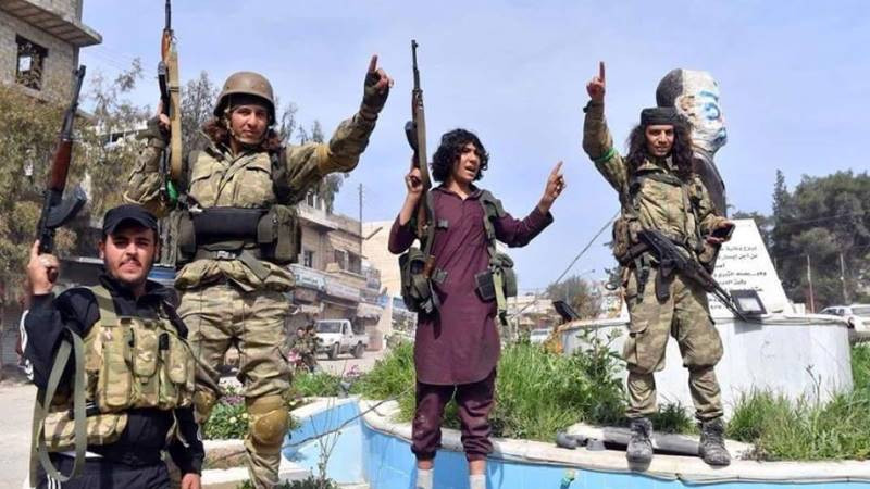 Phiến binh Syria được Thổ Nhĩ Kỳ hậu thuẫn Phiến binh Syria được Thổ Nhĩ Kỳ hậu thuẫn