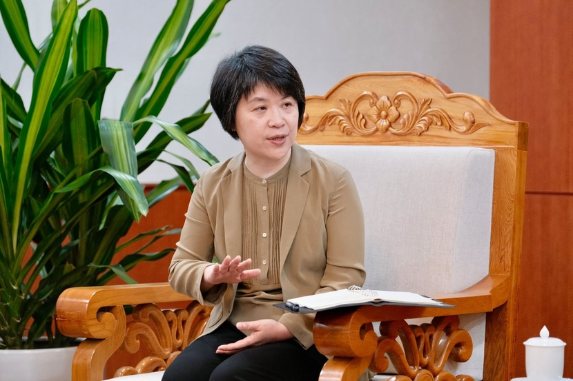 Thứ trưởng Bộ Sinh thái và Môi trường Quách Phương chia sẻ kinh nghiệm giám sát ô nhiễm môi trường ở Trung Quốc. Ảnh: Quỳnh Chi. Thứ trưởng Bộ Sinh thái và Môi trường Quách Phương chia sẻ kinh nghiệm giám sát ô nhiễm môi trường ở Trung Quốc. Ảnh: Quỳnh Chi.