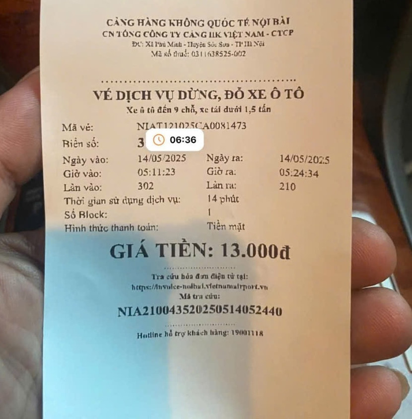 Một lái xe phản ánh phải thao tác thu phí thủ công, vì hệ thống thu phí tự động ở sân bay Nội Bài không nhận diện được Một lái xe phản ánh phải thao tác thu phí thủ công, vì hệ thống thu phí tự động ở sân bay Nội Bài không nhận diện được