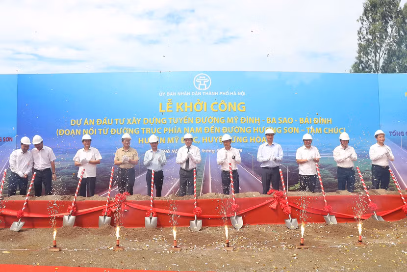 Lãnh đạo TP Hà Nội cùng các Sở, ngành khởi công xây dựng trục đường tâm linh Mỹ Đình-Ba Sao- Bái Đính
