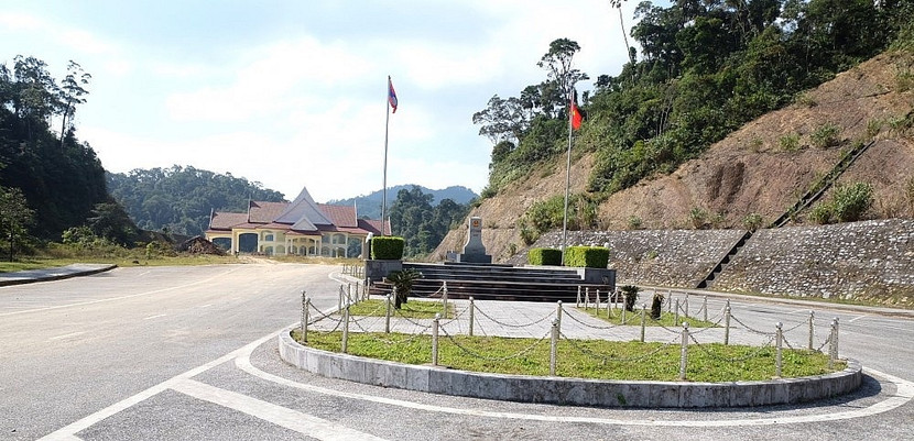 Dự án cao tốc Vinh- Thanh Thuỷ có chiều dài khoảng 60km, tổng mức đầu tư gần 24.000 tỷ đồng bằng vốn ngân sách Nhà nước Dự án cao tốc Vinh- Thanh Thuỷ có chiều dài khoảng 60km, tổng mức đầu tư gần 24.000 tỷ đồng bằng vốn ngân sách Nhà nước