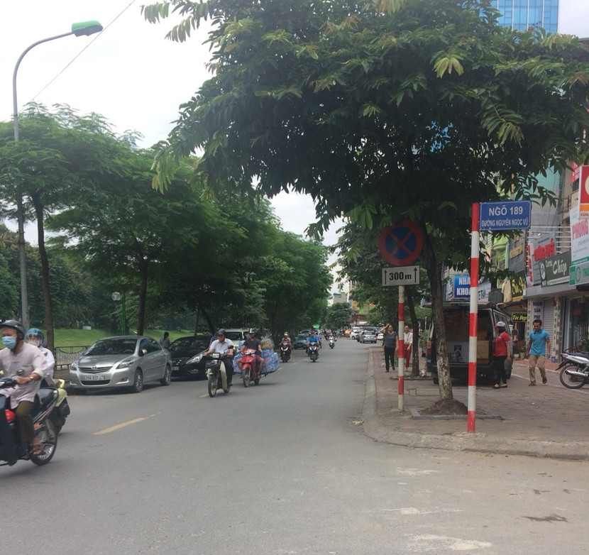 Hà Nội sẽ xén vỉa hè đường Nguyễn Ngọc Vũ để mở rộng, giảm ùn tắc