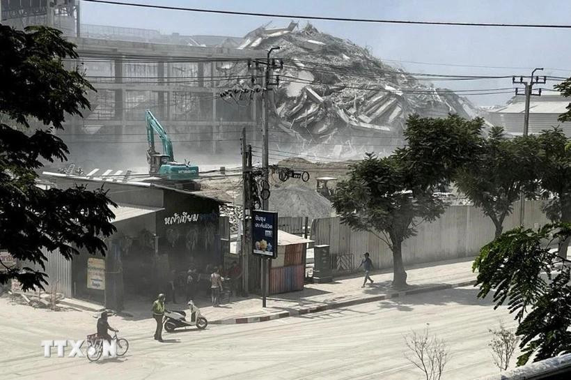 Tòa nhà bị sập do động đất tại Bangkok, Thái Lan, ngày 28/3/2025. (Ảnh: Straits Times/TTXVN)