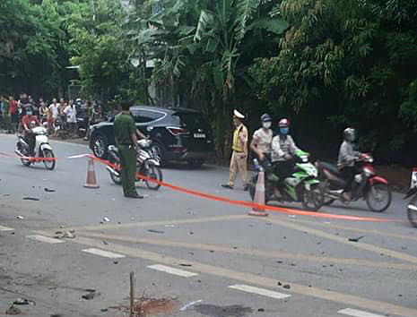 Hiện trường vụ tai nạn giữa ô tô và xe máy làm ba phụ nữ tử vong ở Phú Thọ (ảnh M.C) Hiện trường vụ tai nạn giữa ô tô và xe máy làm ba phụ nữ tử vong ở Phú Thọ (ảnh M.C)