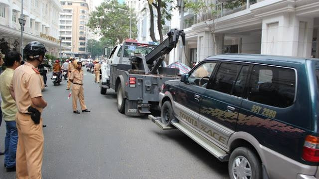 Việc xử lý ô tô vi phạm của lực lượng chức năng hiện nay gặp nhiều khó khăn và mất thời gian, công sức Việc xử lý ô tô vi phạm của lực lượng chức năng hiện nay gặp nhiều khó khăn và mất thời gian, công sức