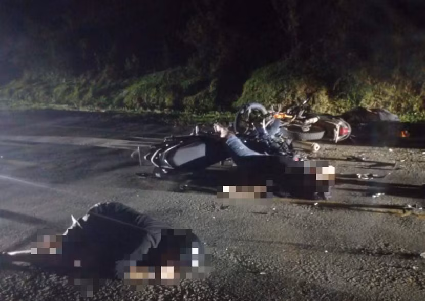 Hiện trường 1 vụ tai nạn giữa 2 xe máy đâm nhau trên QL24 vào đêm qua