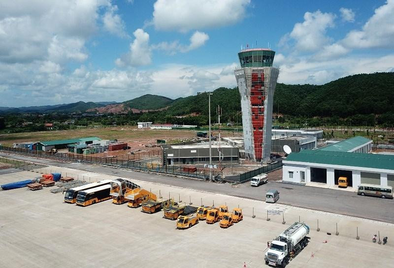 Cơ quan chuyên môn kiến nghị tiếp tục đóng cửa sân bay Vân Đồn Cơ quan chuyên môn kiến nghị tiếp tục đóng cửa sân bay Vân Đồn