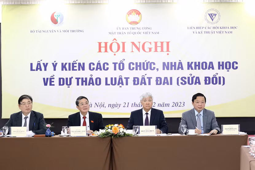 Đoàn chủ tịch điều hành lấy ý kiến về dự thảo Luật Đất đai (sửa đổi) chiều 21/2