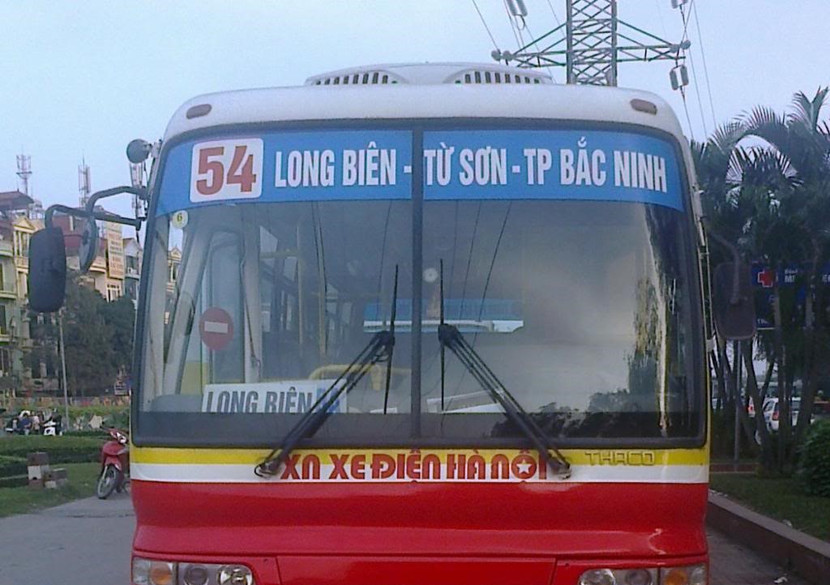 Tuyến buýt số 54 sắp hết hạn trong quý 1-2024 và sẽ đặt hàng thí điểm xe buýt điện Tuyến buýt số 54 sắp hết hạn trong quý 1-2024 và sẽ đặt hàng thí điểm xe buýt điện