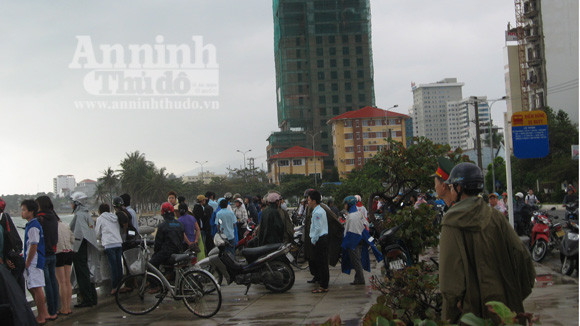 Một Trung uý, giảng viên mất tích trong khi tắm biển ảnh 2