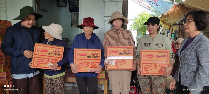 Sản phẩm đến với bà con vùng lũ Đắk Lắk (Phú Yên cũ)