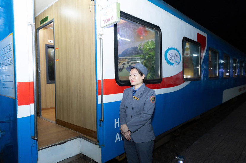 Tàu chất lượng cao chặng Hà Nội- Vinh mang tên Sông Lam sẽ chạy từ ngày 22/4 Tàu chất lượng cao chặng Hà Nội- Vinh mang tên Sông Lam sẽ chạy từ ngày 22/4